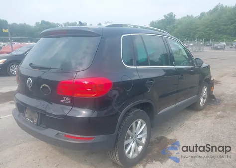 2017 Volkswagen Tiguan 2.0T Wolfsburg Edition z USA, uszkodzony, nr VIN WVGSV7AX5HK031433